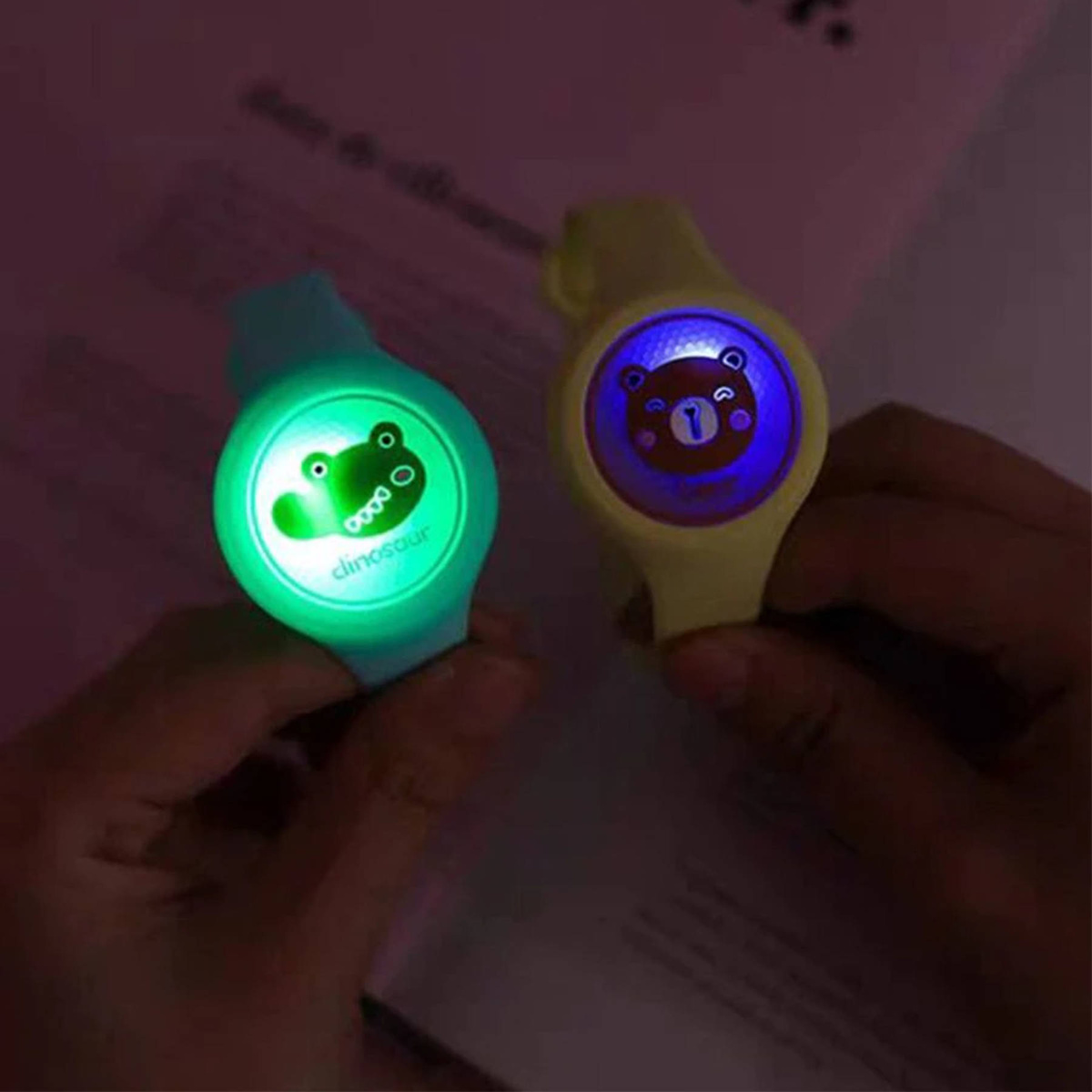 ZEGAREK DLA DZIECI NA KOMARY LED OPASKA SILIKON  PRZECIW KOMAROM ZAPACHOWY