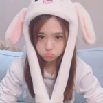 CZAPKA Z RUCHOMYMI USZAMI ŚWIECI ŁAPKI KRÓLIK USZY KRÓLIKA CIEPŁA POLAROWA