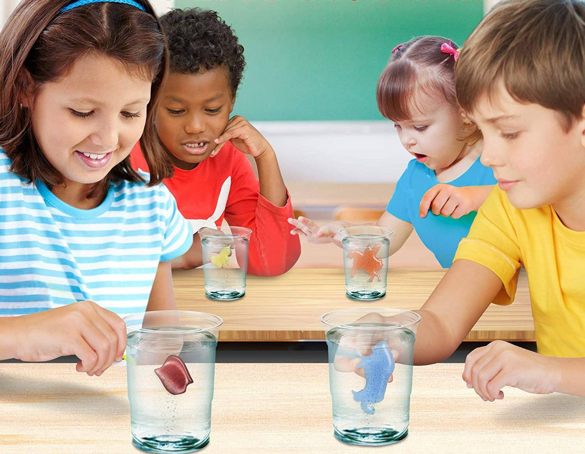 MAGICZNE KAPSUŁKI ROSNĄCE W WODZIE JEDNOROŻCE 12 SZTUK DO KĄPIELI W WANNIE