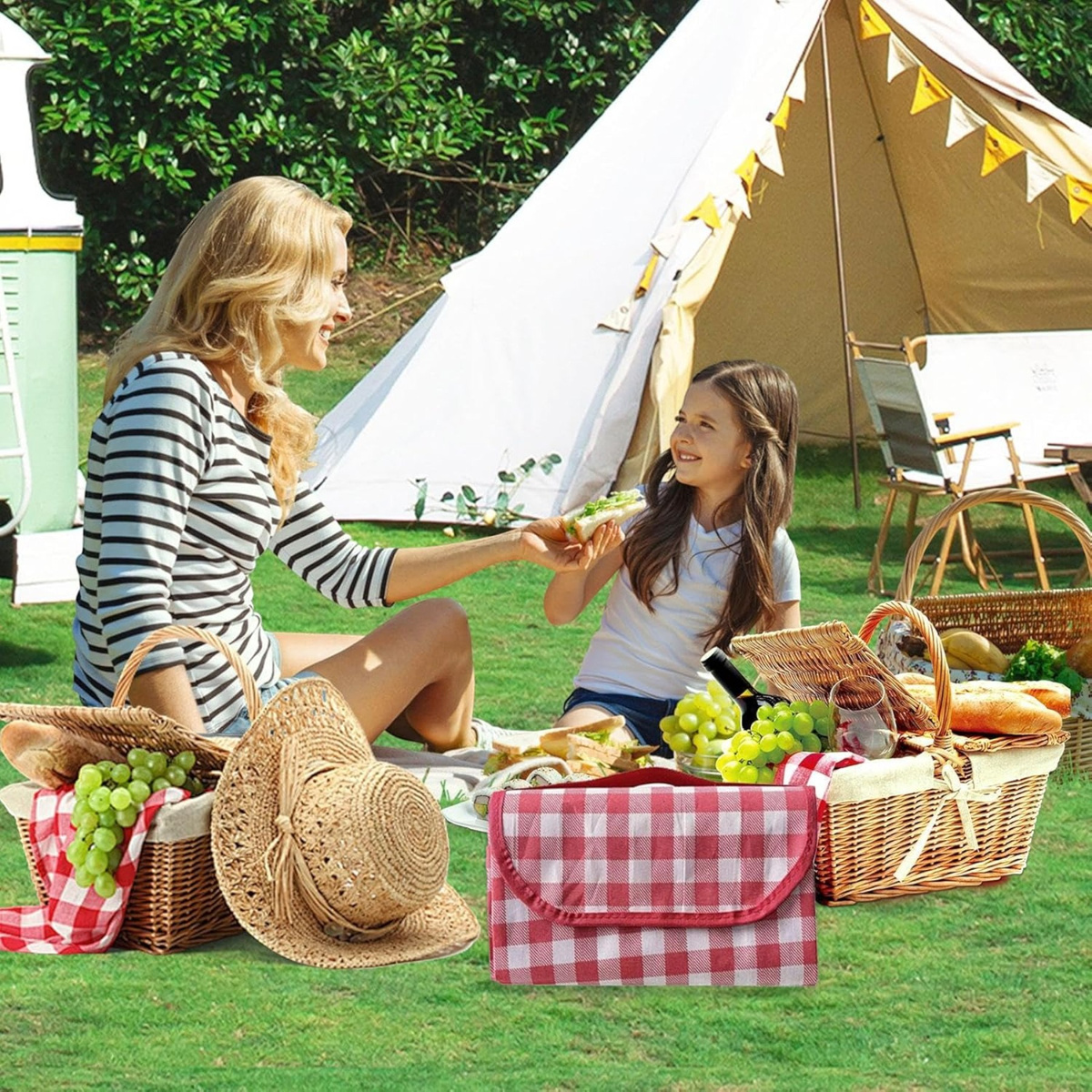 MATA PIKNIKOWA NA PLAŻĘ KOC BIWAKOWY WODOODPORNA PRZENOŚNA DUŻA 2x2m KRATA