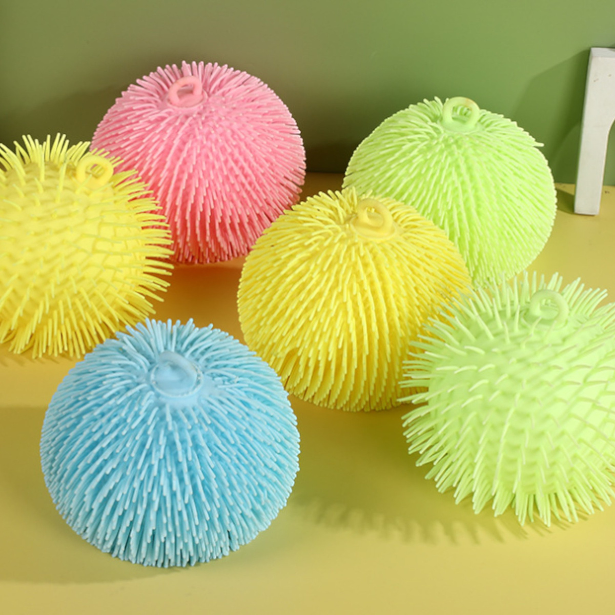 GNIOTEK SQUISHY ŚWIECĄCA PIŁKA ANTYSTRESOWA ZABAWKA SENSORYCZNA DLA DZIECI