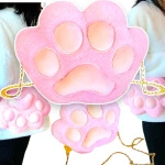 PLUSZOWA TOREBKA KOCIA ŁAPKA ŁAŃCUSZEK TORBA FUTRZANA ŁAPKA MIĘKKI PLUSZAK