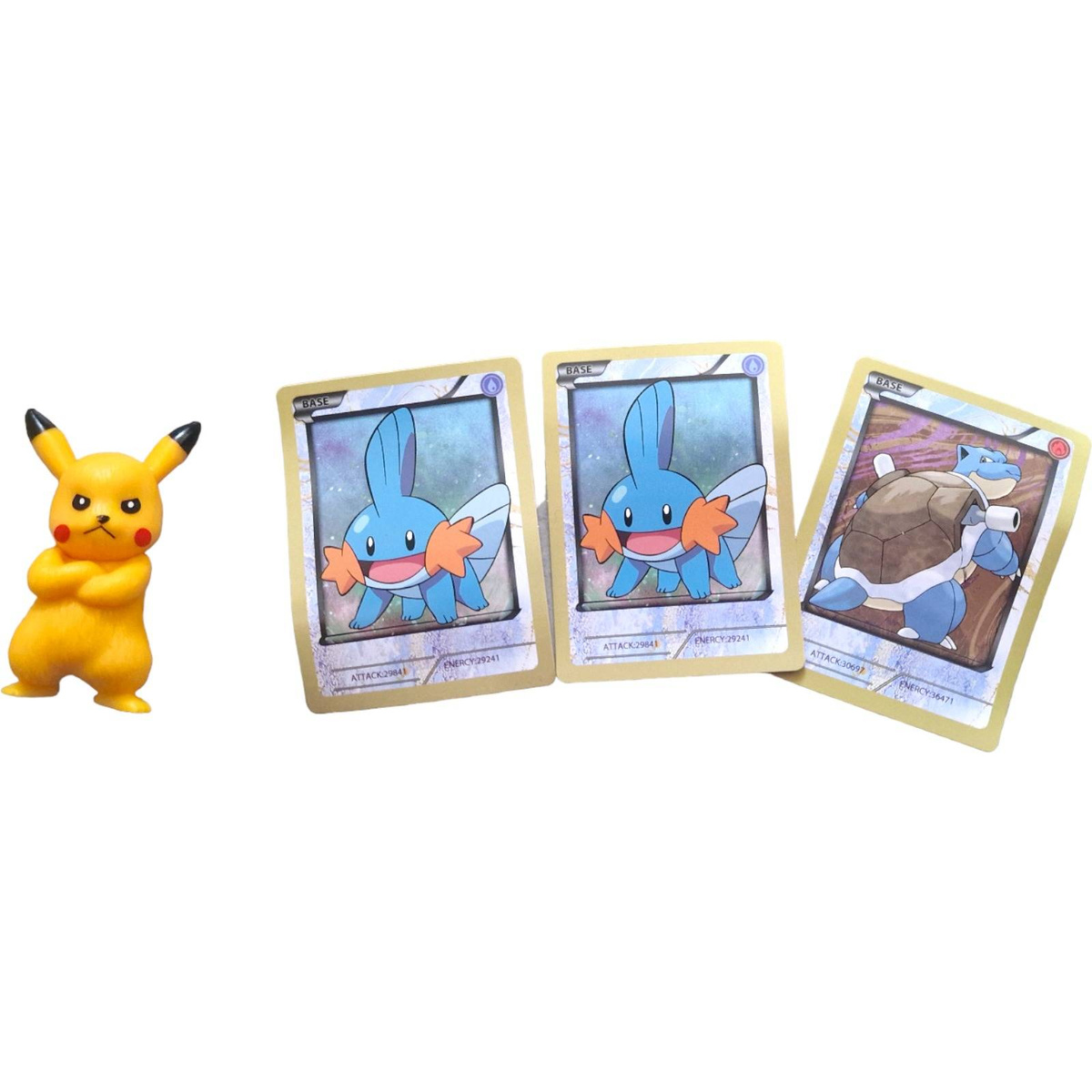POKEMON SASZETKA NIESPODZIANKA FIGURKA + 3 KARTY KOLEKCJONERSKIE ZESTW 4w1