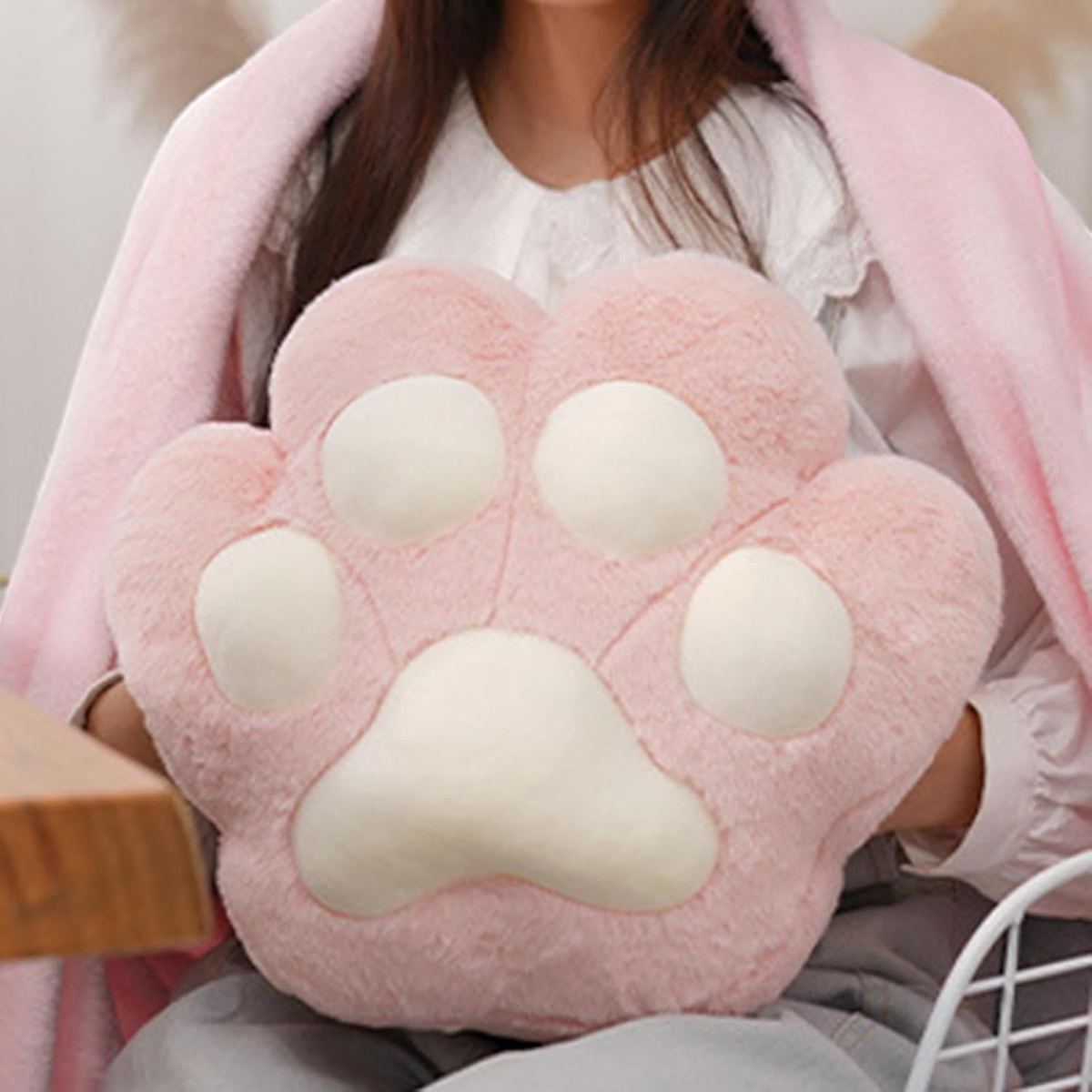 DUŻA MIĘKKA PLUSZOWA PODUSZKA KOCIA ŁAPKA Z KOCEM 3w1 OGRZEWACZ DO RĄK 40CM