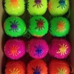 ŚWIECĄCA PIŁECZKA SENSORYCZNA Z GUMKĄ ANTYSTRESOWA PIŁKA ZABAWKA ŚWIECI LED