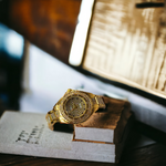 ELEGANCKI ZŁOTY ZEGAREK DAMSKI KURREN CYRKONIE KWARCOWY NA PREZENT MODNY