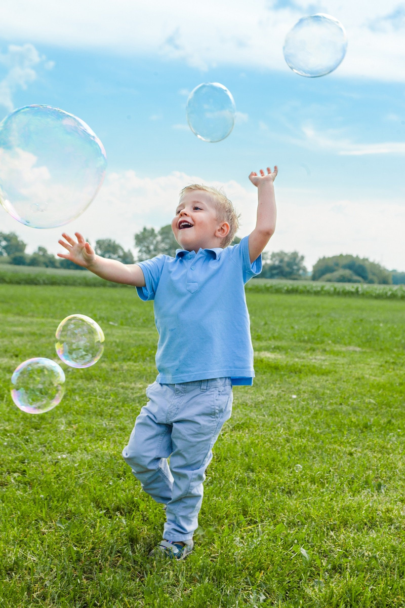 TUBAN ZESTAW DO BANIEK MYDLANYCH OBRĘCZ MOTYLEK + PŁYN 250ML